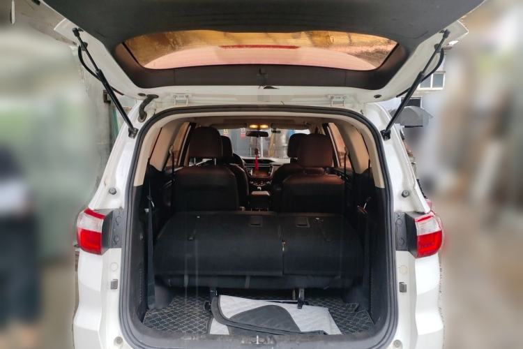 Used CHANGAN Lingxuan 2017 1.6L Manual Elite Model Trunk