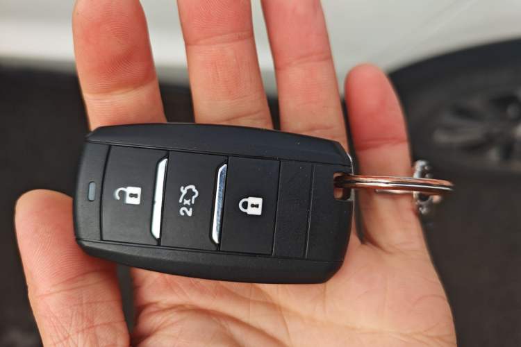 Used CHANGAN Lingxuan 2017 1.6L Manual Elite Model Vehicle Key