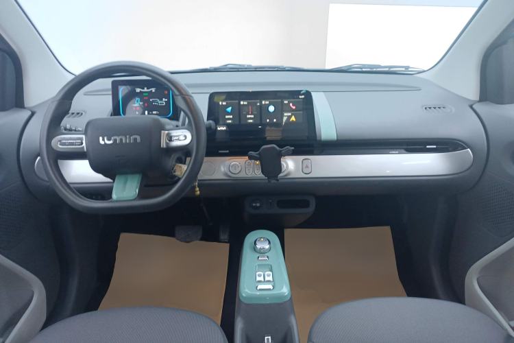 Used CHANGAN Lumin 2022 210km Sweet Edition Center Console