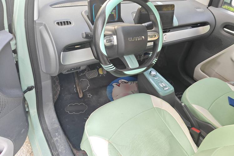 Used CHANGAN Lumin 2022 210km Sweet Edition Center Console