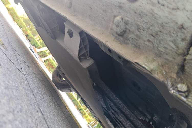 Used CHANGAN Lumin 2022 210km Sweet Edition Chassis Front Right