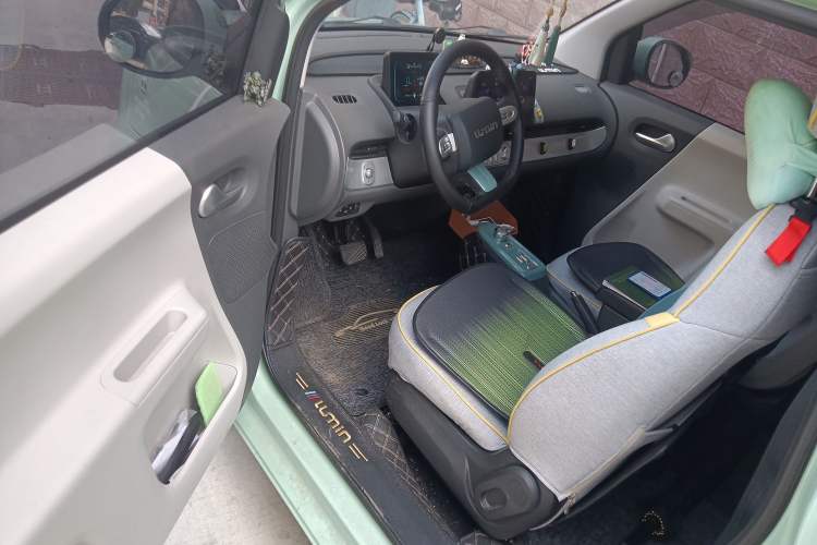 Used CHANGAN Lumin 2022 155 km – Refreshingly Sweet Edition Driver Seat