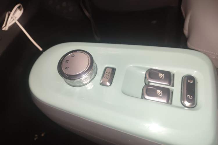 Used CHANGAN Lumin 2022 210km Sweet Edition Gear Lever