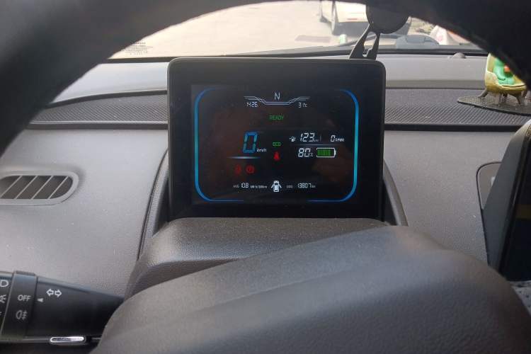 Used CHANGAN Lumin 2022 155 km – Refreshingly Sweet Edition Instrument Cluster