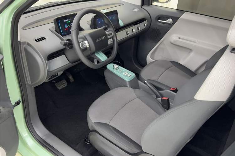 Used CHANGAN Lumin 2022 210km Sweet Edition Interior 2