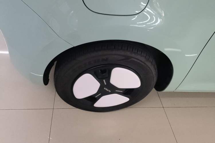 Used CHANGAN Lumin 2022 210km Sweet Edition Left Front Wheel Hub