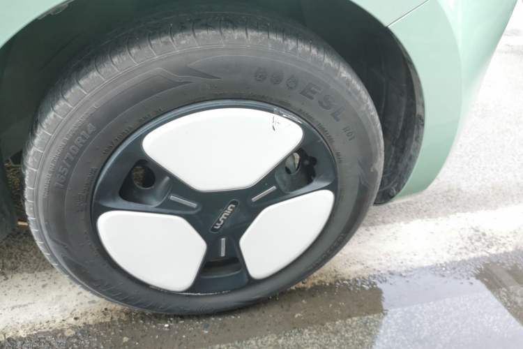 Used CHANGAN Lumin 2022 210km Sweet Edition Right Front Wheel Hub