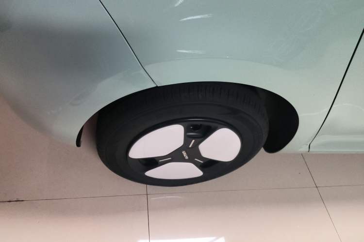 Used CHANGAN Lumin 2022 210km Sweet Edition Right Rear Wheel Hub