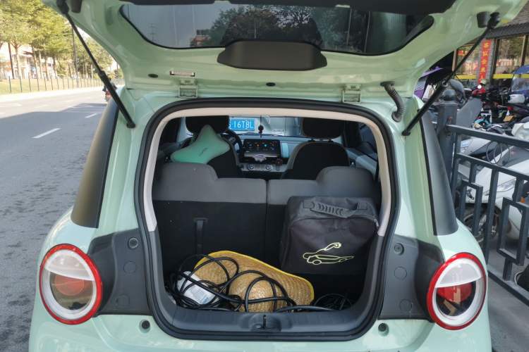 Used CHANGAN Lumin 2022 210km Sweet Edition Trunk