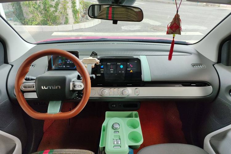 Used CHANGAN Lumin 2022 210km Sweet Edition Center Console