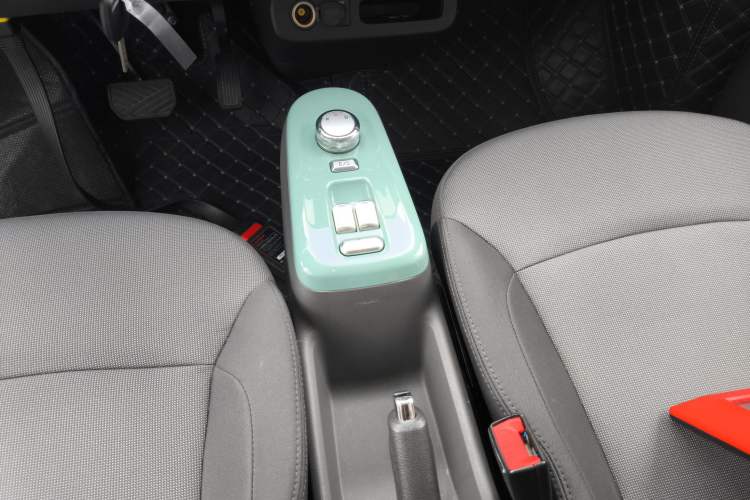 Used CHANGAN Lumin 2022 210km Sweet Edition Gear Lever