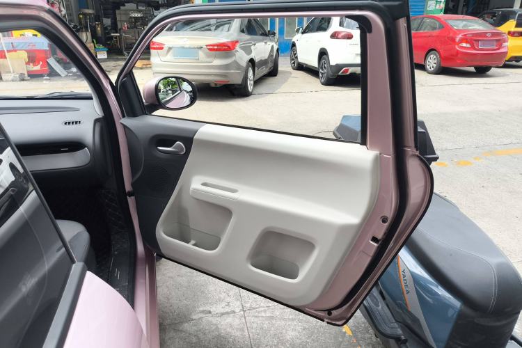 Used CHANGAN Lumin 2022 210km Sweet Edition Interior 5