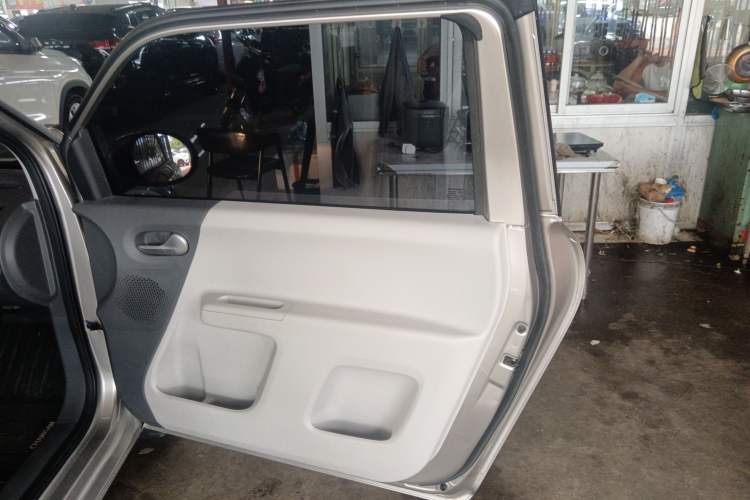Used CHANGAN Lumin 2022 210km Sweet Edition Interior 5