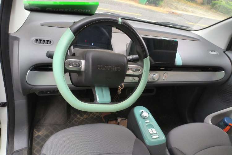 Used CHANGAN Lumin 2022 210km Sweet Edition Center Console