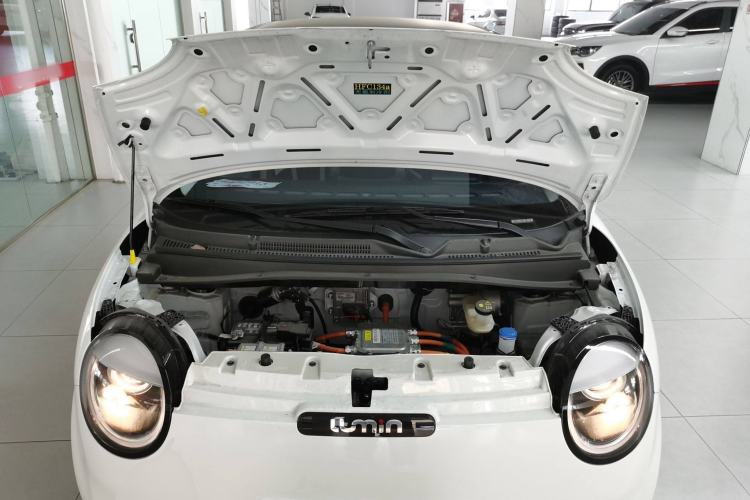 Used CHANGAN Lumin 2022 155 km – Refreshingly Sweet Edition Engine Bay