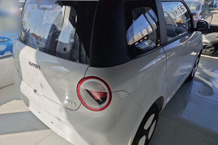 Used CHANGAN Lumin 2022 301km Honey-Sweet Version Exterior 2
