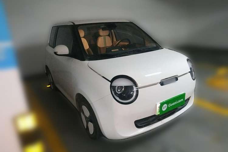 Used CHANGAN Lumin 2022 210km Sweet Edition Front Right 45 Deg