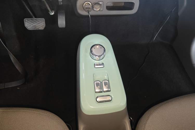 Used CHANGAN Lumin 2022 210km Sweet Edition Gear Lever