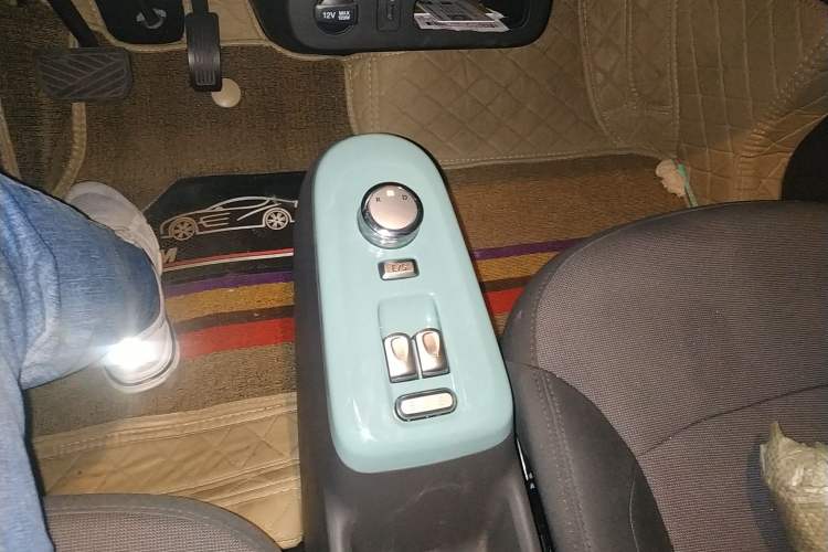 Used CHANGAN Lumin 2022 210km Sweet Edition Gear Lever