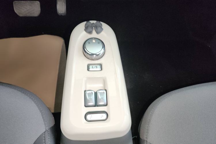 Used CHANGAN Lumin 2022 301km Honey-Sweet Version Gear Lever