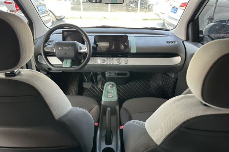 Used CHANGAN Lumin 2022 155 km – Refreshingly Sweet Edition Interior 2