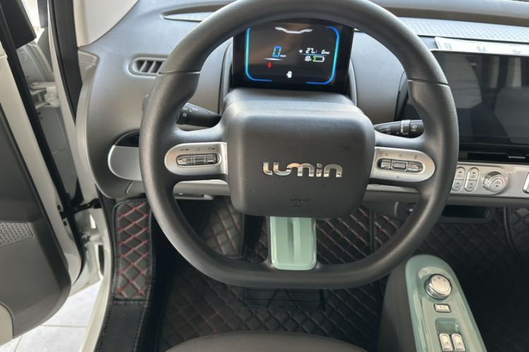 Used CHANGAN Lumin 2022 155 km – Refreshingly Sweet Edition Interior 3