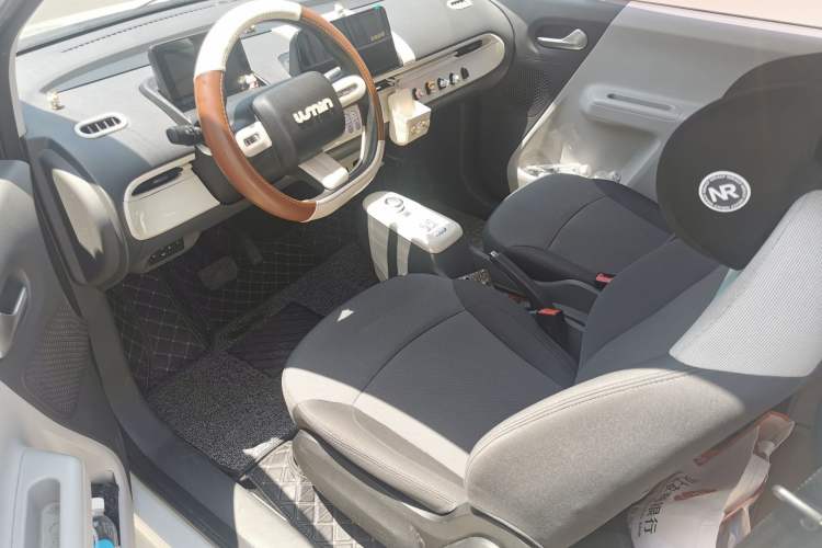 Used CHANGAN Lumin 2022 210km Sweet Edition Interior 4
