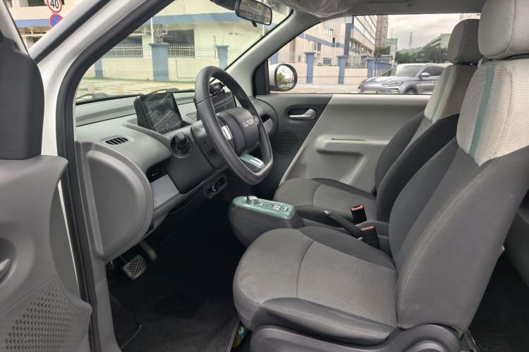 Used CHANGAN Lumin 2022 301km Honey-Sweet Version Left Front Seat