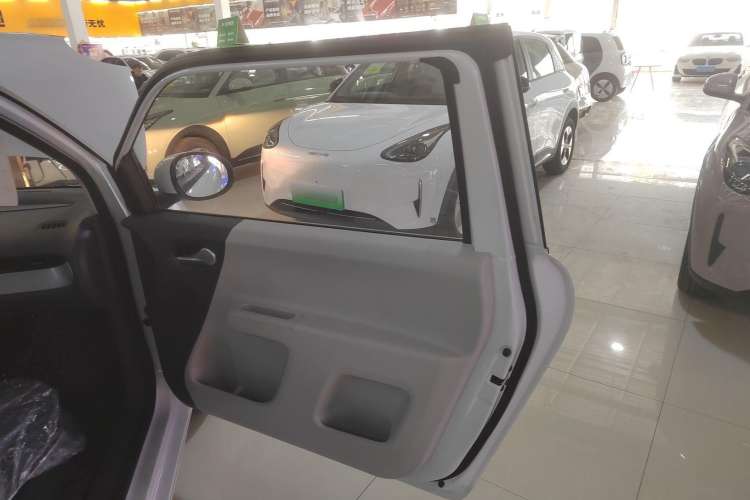 Used CHANGAN Lumin 2022 301km Honey-Sweet Version Right Front Door Interior