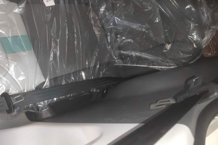 Used CHANGAN Lumin 2022 301km Honey-Sweet Version Right Rear Door Interior