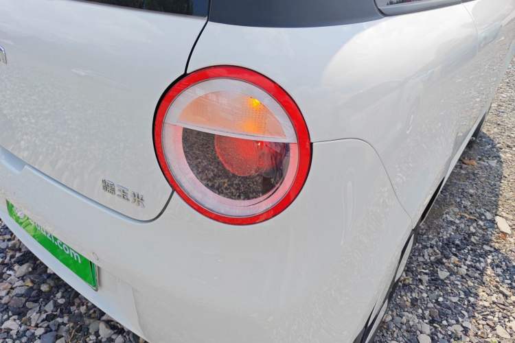 Used CHANGAN Lumin 2022 155 km – Refreshingly Sweet Edition Right Rear Taillight