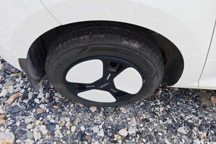 Used CHANGAN Lumin 2022 155 km – Refreshingly Sweet Edition Right Rear Wheel Hub