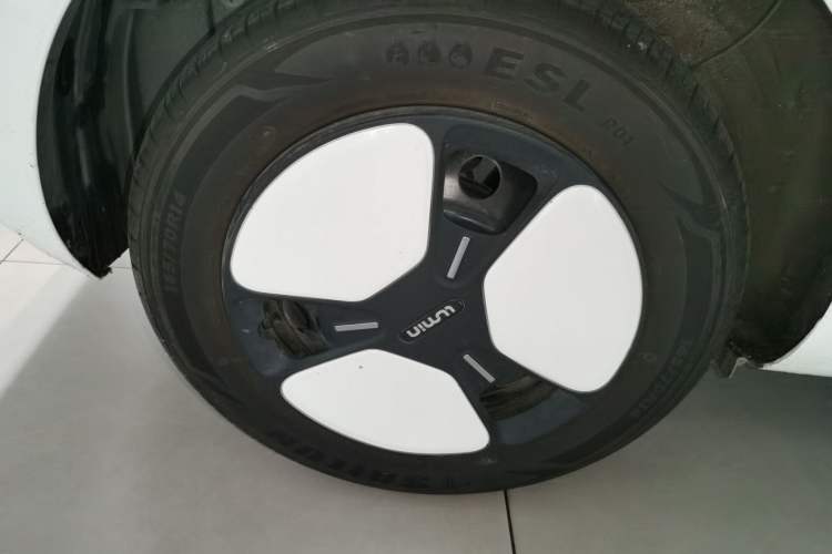 Used CHANGAN Lumin 2022 155 km – Refreshingly Sweet Edition Right Rear Wheel Hub