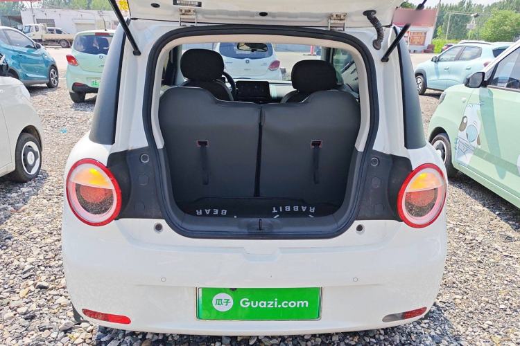 Used CHANGAN Lumin 2022 155 km – Refreshingly Sweet Edition Trunk