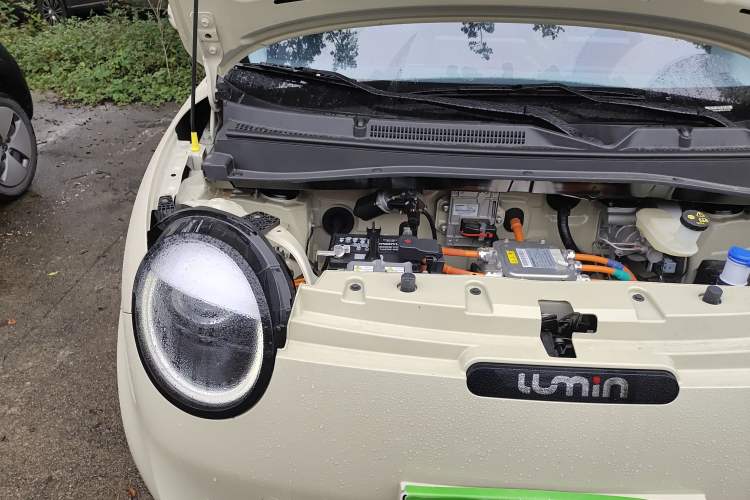 Used CHANGAN Lumin 2022 210km Sweet Edition Engine Bay Right