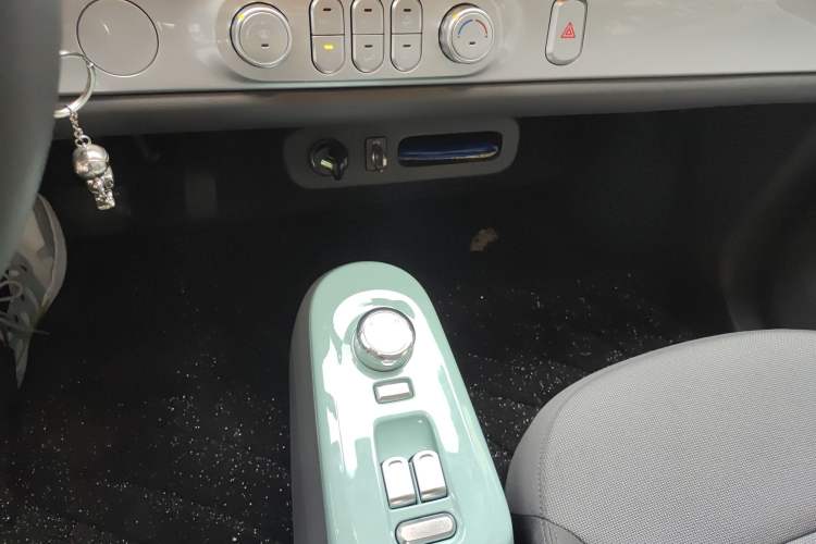 Used CHANGAN Lumin 2022 210km Sweet Edition Gear Lever