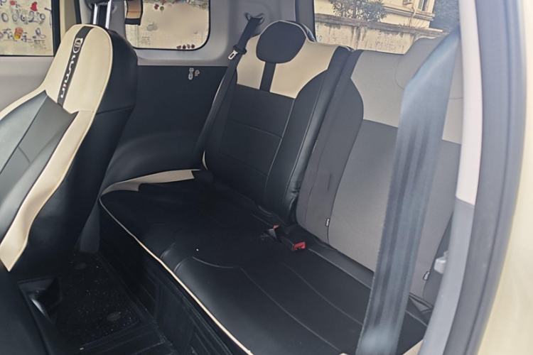 Used CHANGAN Lumin 2022 155 km – Refreshingly Sweet Edition Interior 3