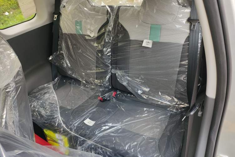 Used CHANGAN Lumin 2023 301km Honey Dew Edition Left Rear Seat