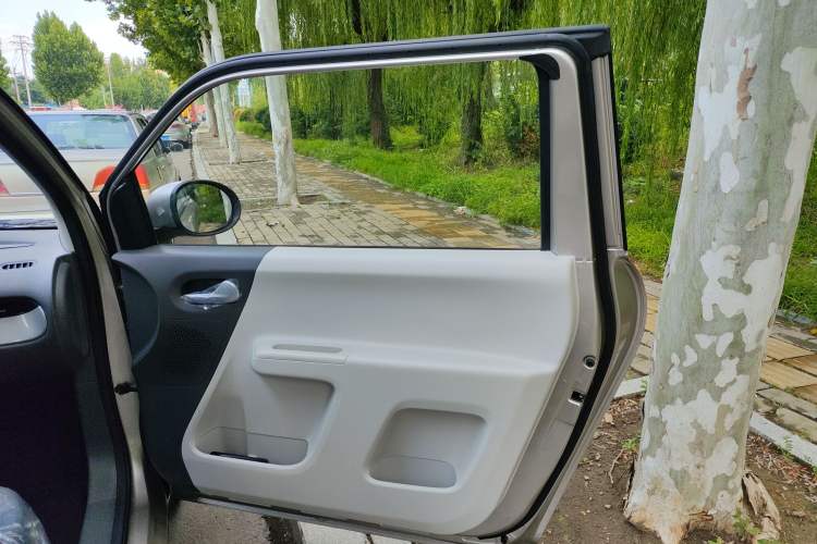 Used CHANGAN Lumin 2023 301km Honey Dew Edition Right Front Door Interior