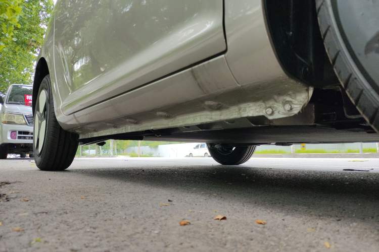Used CHANGAN Lumin 2023 301km Honey Dew Edition Right Side Sill