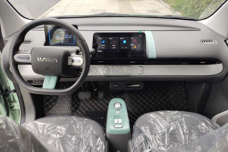 Used CHANGAN Lumin 2023 205km Xiangqin Version Center Console