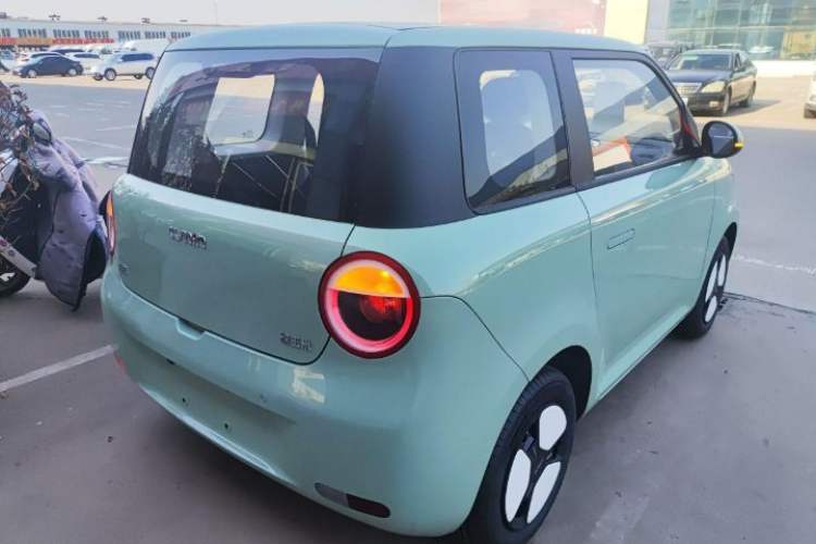 Used CHANGAN Lumin 2023 205km Xiangqin Version Exterior 4