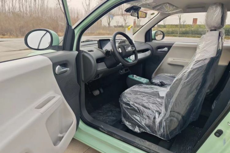 Used CHANGAN Lumin 2023 301km Honey Dew Edition Interior 2