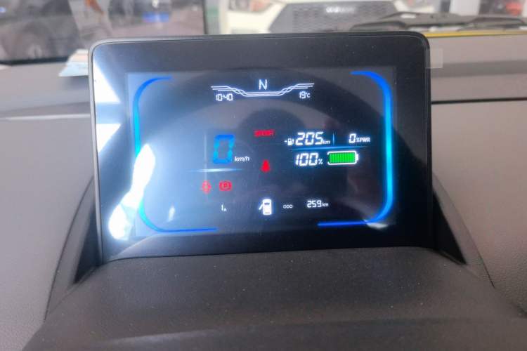 Used CHANGAN Lumin 2023 205km Xiangqin Version Odometer Close Up