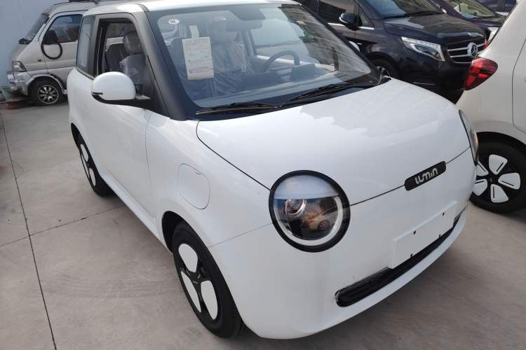 Used CHANGAN Lumin 2023 205km Xiangqin Version Front Right 45 Deg