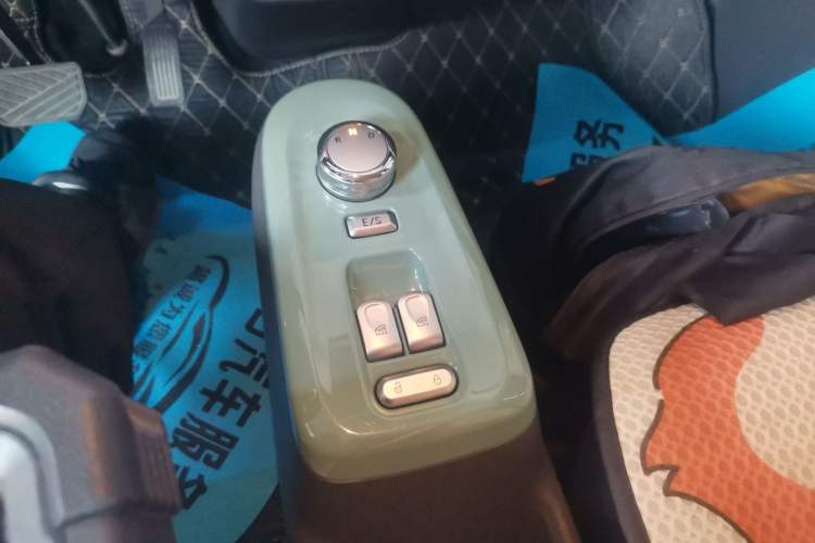 Used CHANGAN Lumin 2023 205km Xiangqin Version Gear Lever