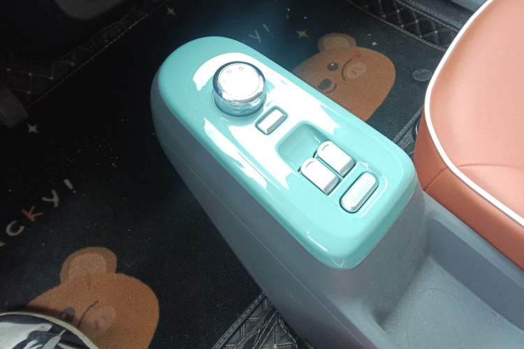 Used CHANGAN Lumin 2023 205km Xiangqin Version Gear Lever