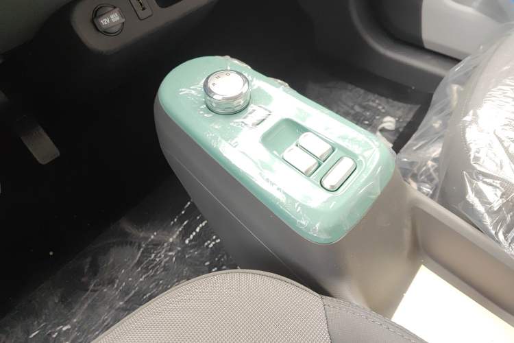 Used CHANGAN Lumin 2023 205km Xiangqin Version Gear Lever