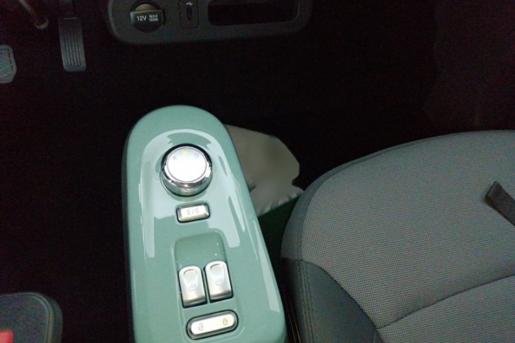 Used CHANGAN Lumin 2023 301km Honey Dew Edition Gear Lever