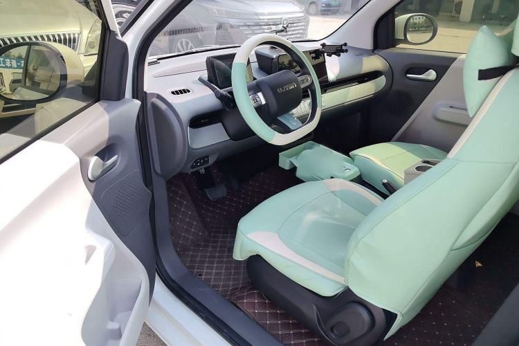 Used CHANGAN Lumin 2023 301km Honey Dew Edition Interior 1